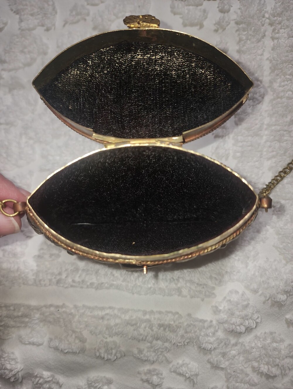 Vintage Sajai Indian Ethnic Sling Bag Clutches, Brass/Copper w/ Metal Chain - Picture 7 of 13